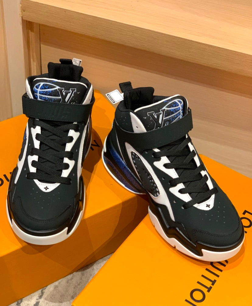 LV Trainer Mid Black
