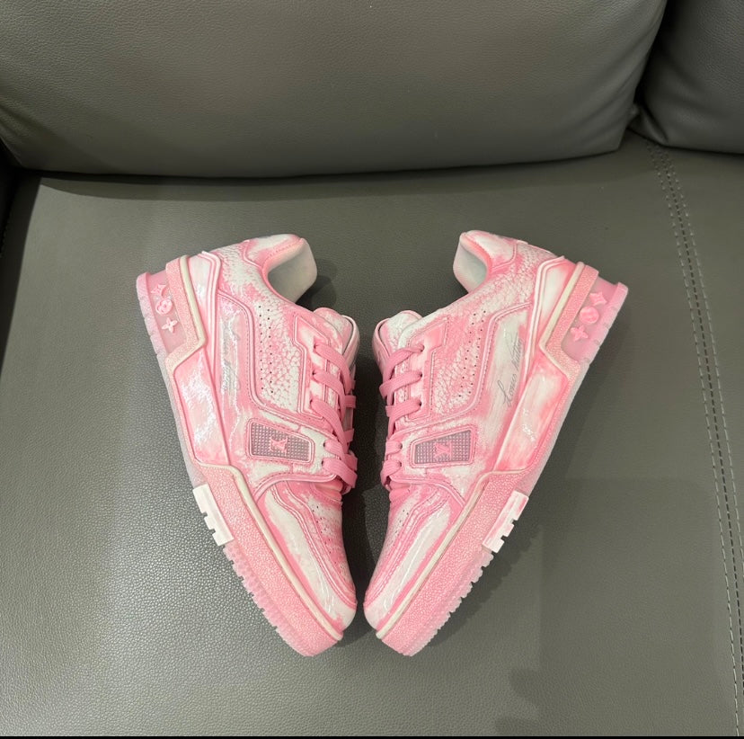 LV Trainer Spring Pink