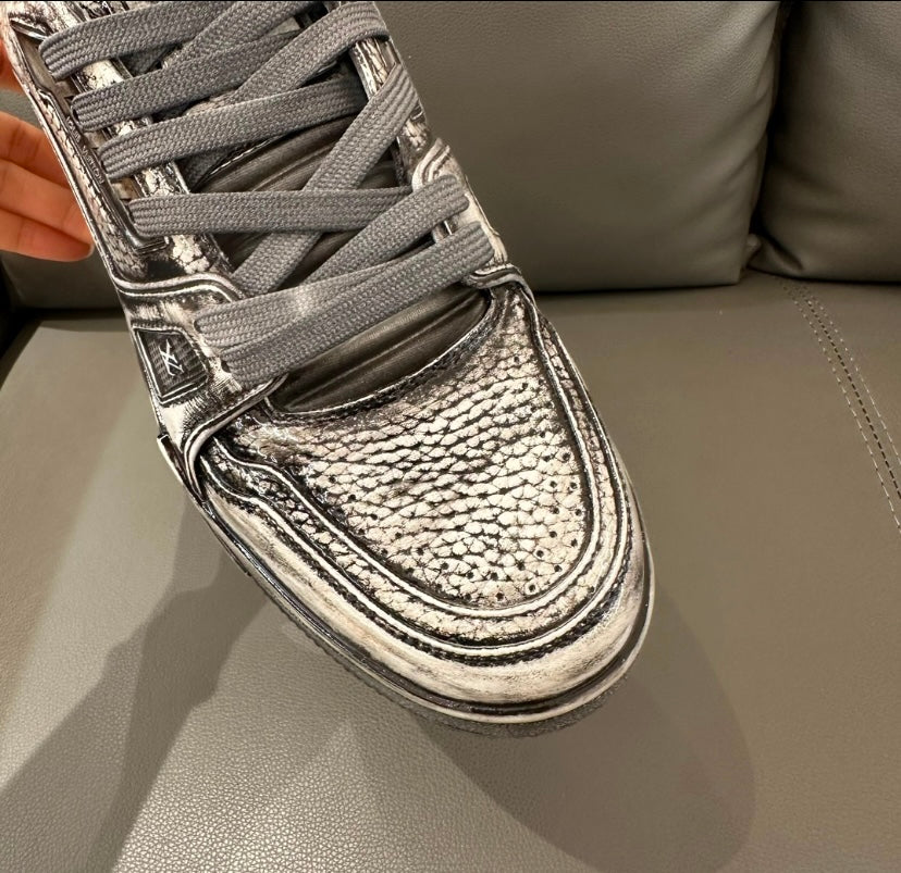 LV Trainer Spring Black
