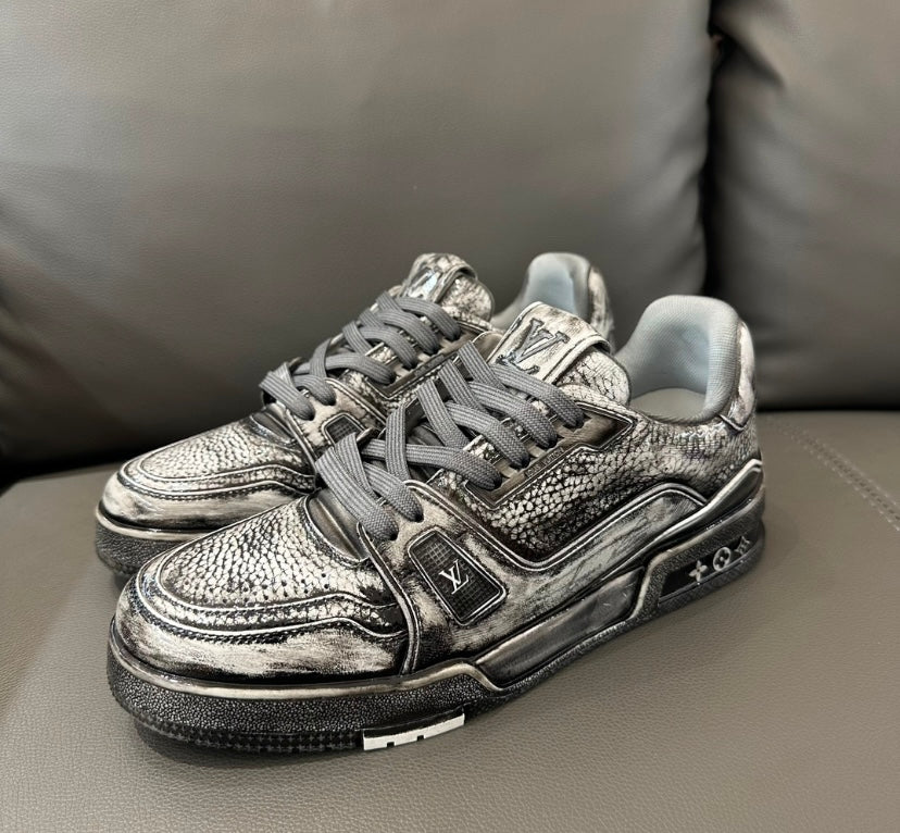 LV Trainer Spring Black