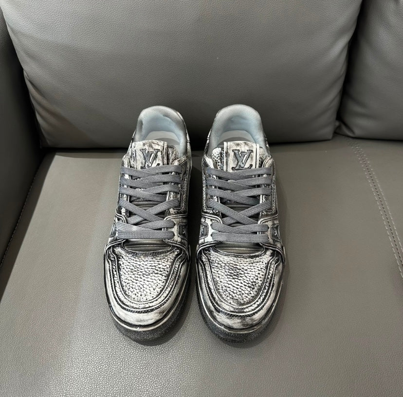 LV Trainer Spring Black