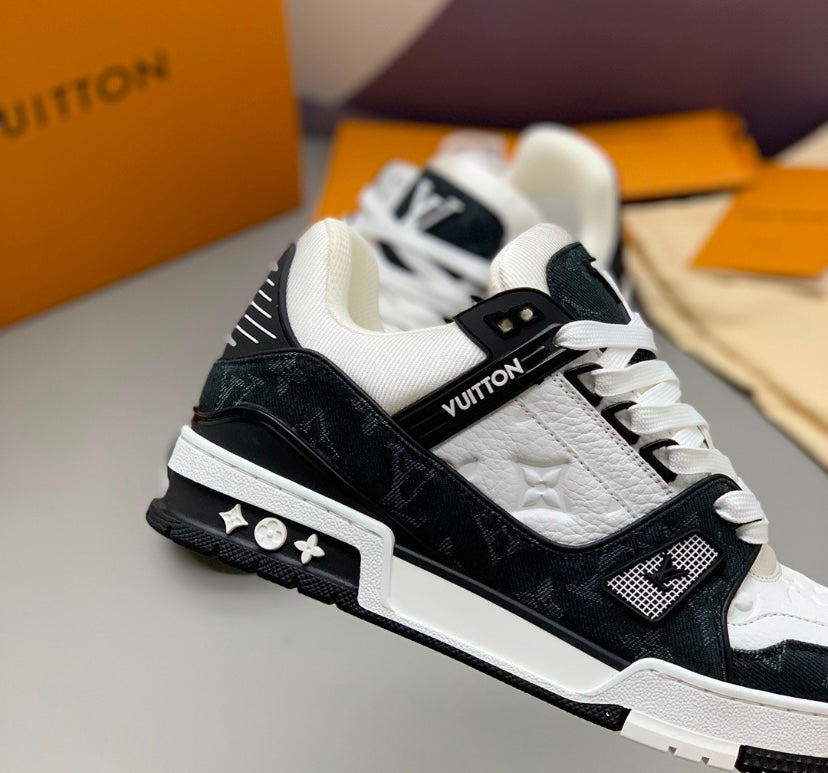 LV Trainer Black