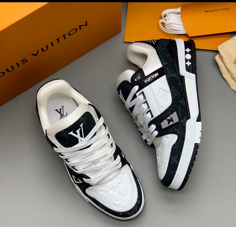 LV Trainer Black