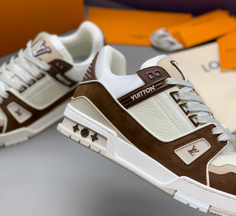 LV Trainer Haze Brown