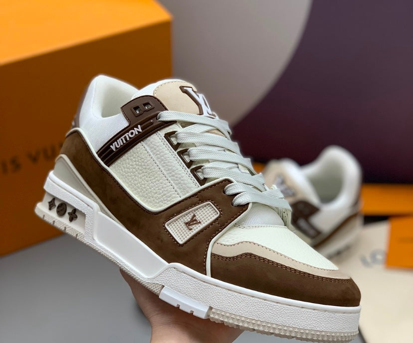 LV Trainer Haze Brown