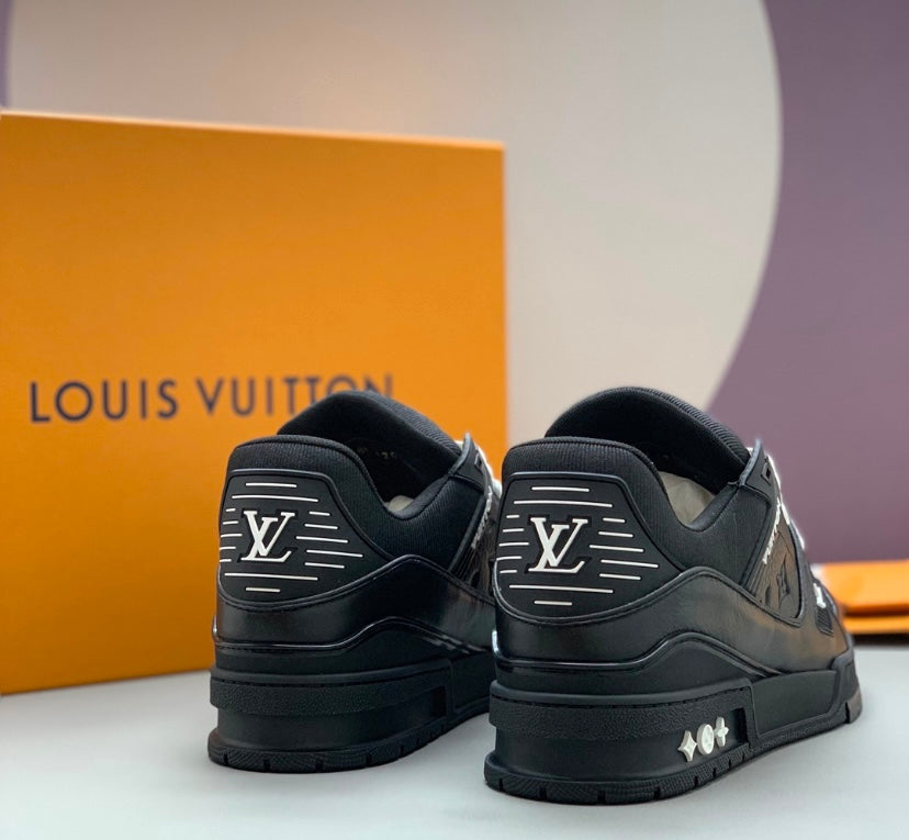 LV Trainer Black Night