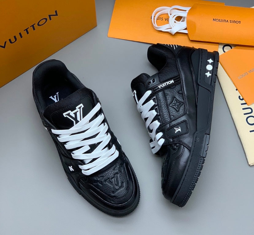LV Trainer Black Night