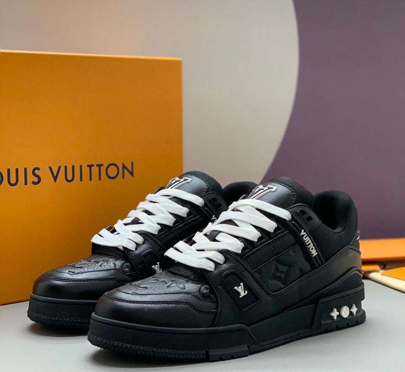 LV Trainer Black Night