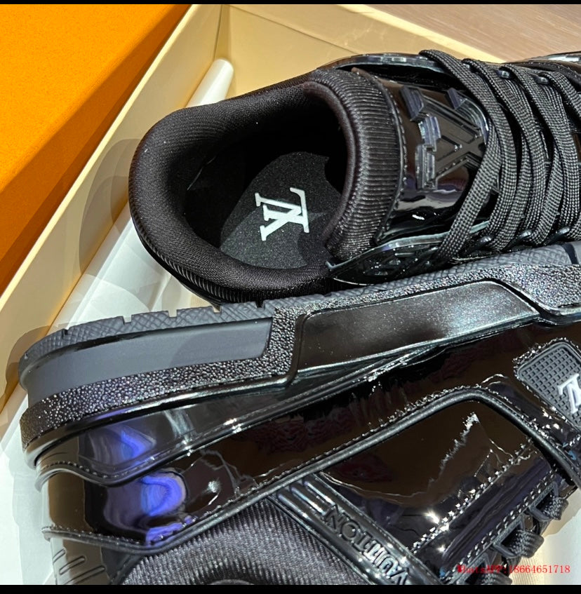 LV Trainer Black Bright