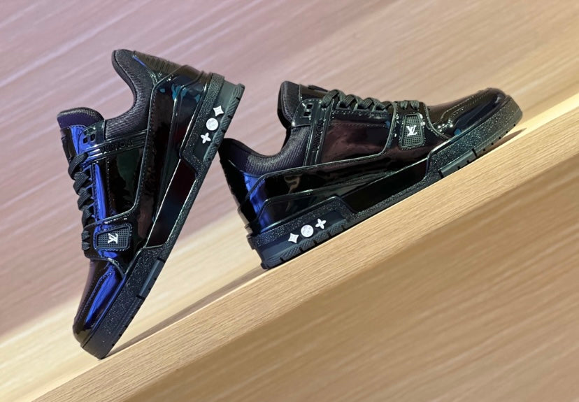 LV Trainer Black Bright