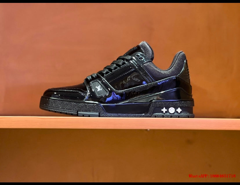 LV Trainer Black Bright