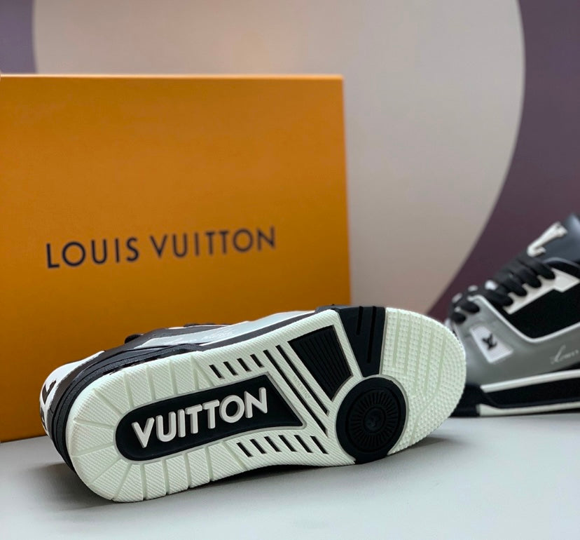 LV Trainer Black ASH
