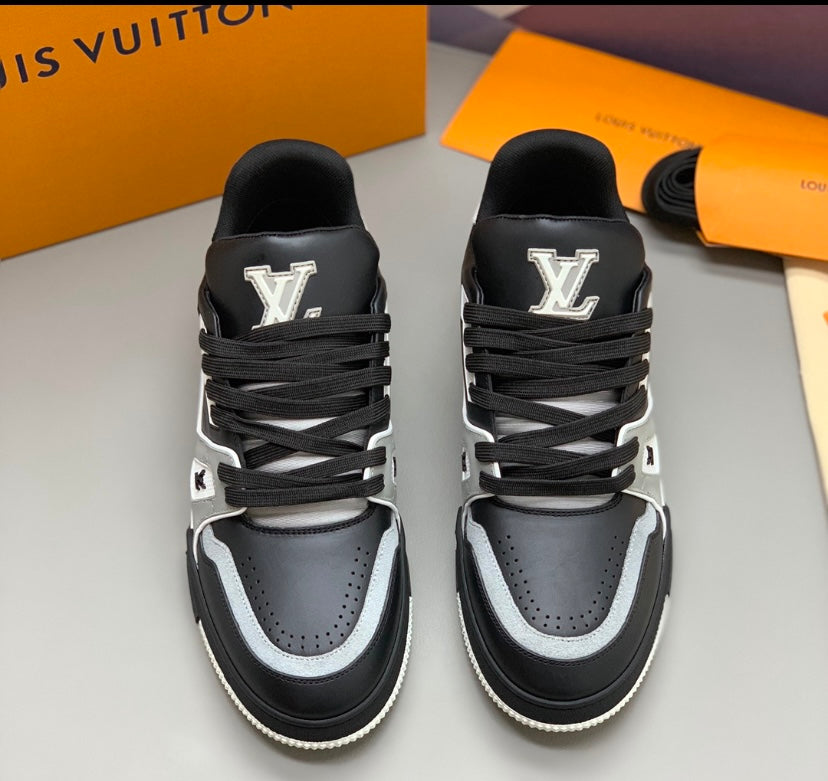 LV Trainer Black ASH
