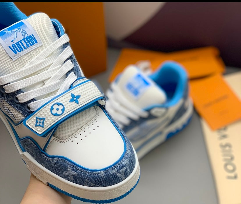 LV Trainer Velcro Blue