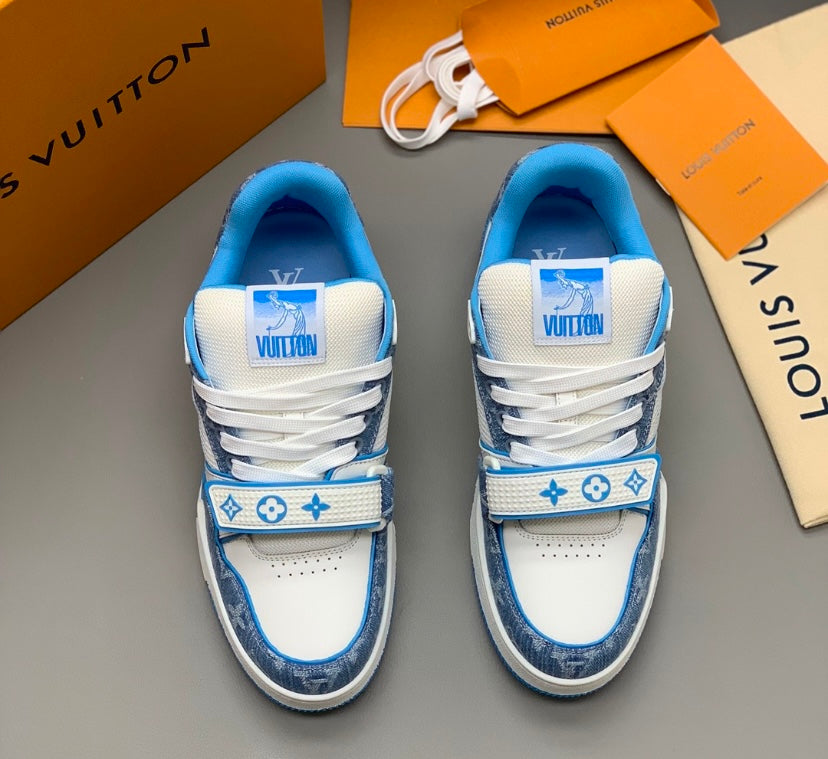 LV Trainer Velcro Blue