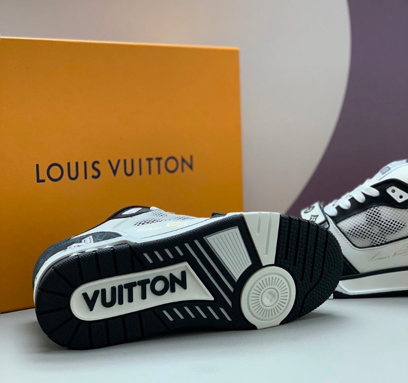 LV Trainer Velcro Black