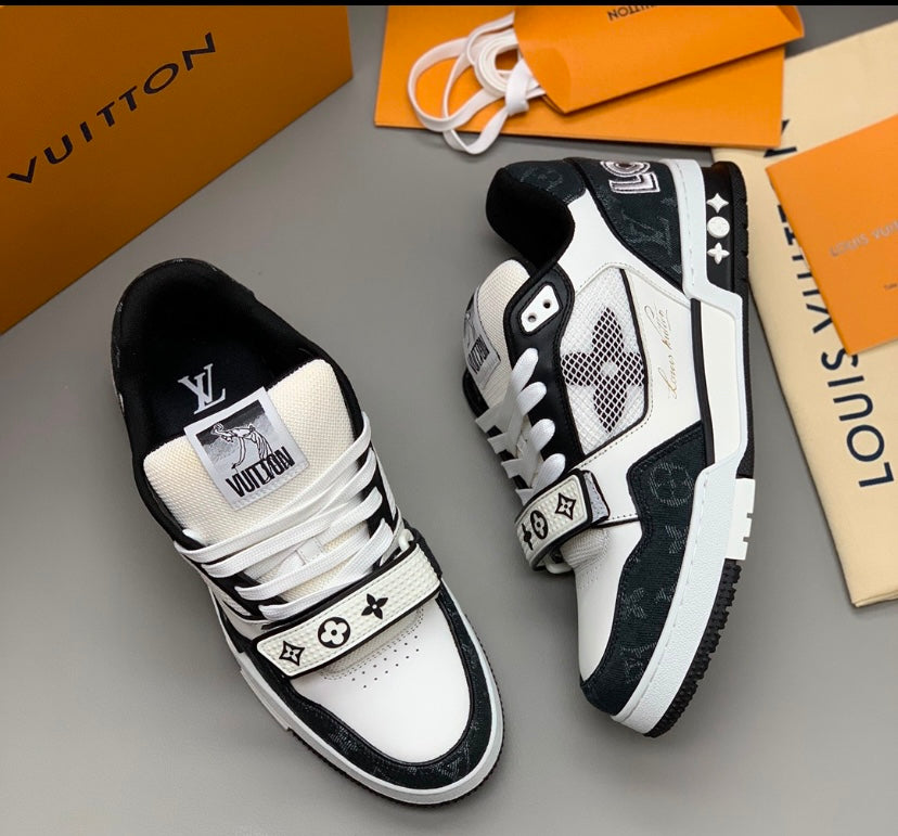 LV Trainer Velcro Black