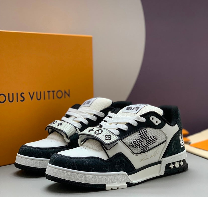 LV Trainer Velcro Black