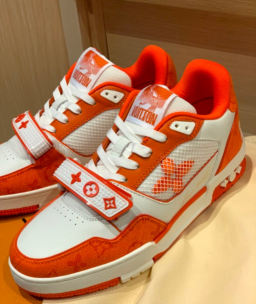 LV Trainer Velcro Orange