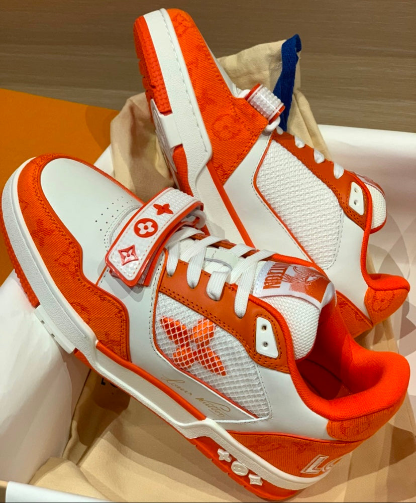 LV Trainer Velcro Orange