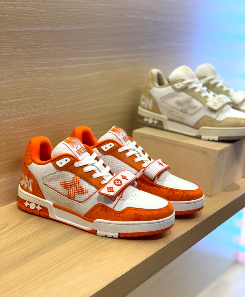 LV Trainer Velcro Orange