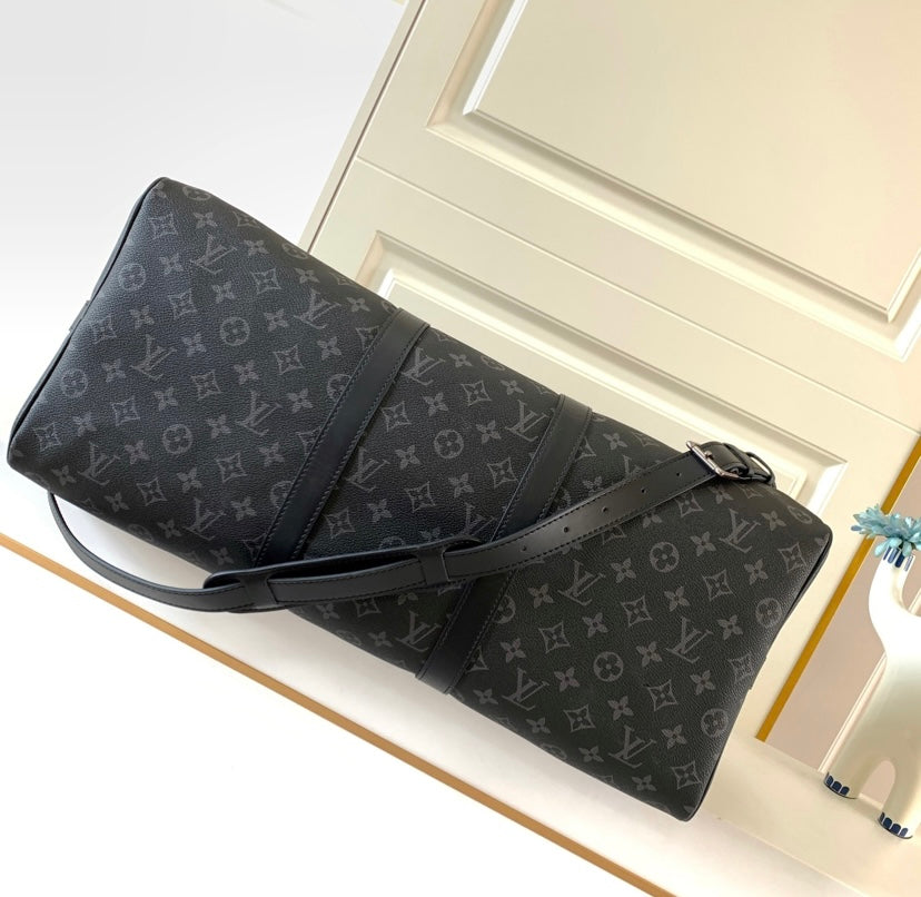 L.V Keepall Bandoulière 55 – Monogram Eclipse