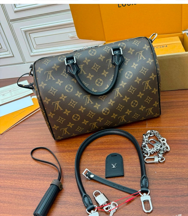 Louis Vuitton Speedy Bandoulière 30 Monogram Canvas with Chain Detail