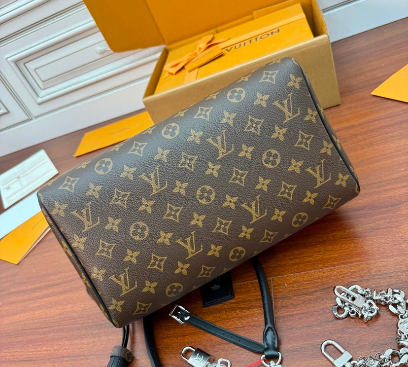 Louis Vuitton Speedy Bandoulière 30 Monogram Canvas with Chain Detail