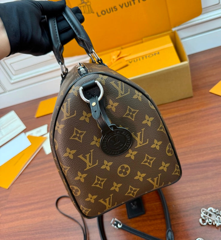Louis Vuitton Speedy Bandoulière 30 Monogram Canvas with Chain Detail