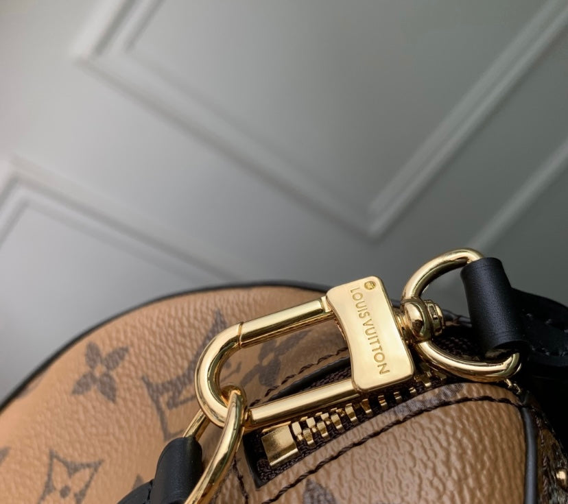 Louis Vuitton Speedy Bandoulière 30 Monogram Canvas