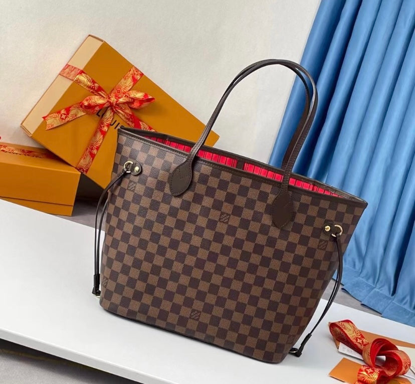 Louis Vuitton Neverfull MM Monogram Canvas with Pivoine Interior