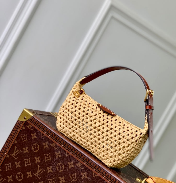 Louis Vuitton Crochet Coussin Shoulder Bag – Natural Beige