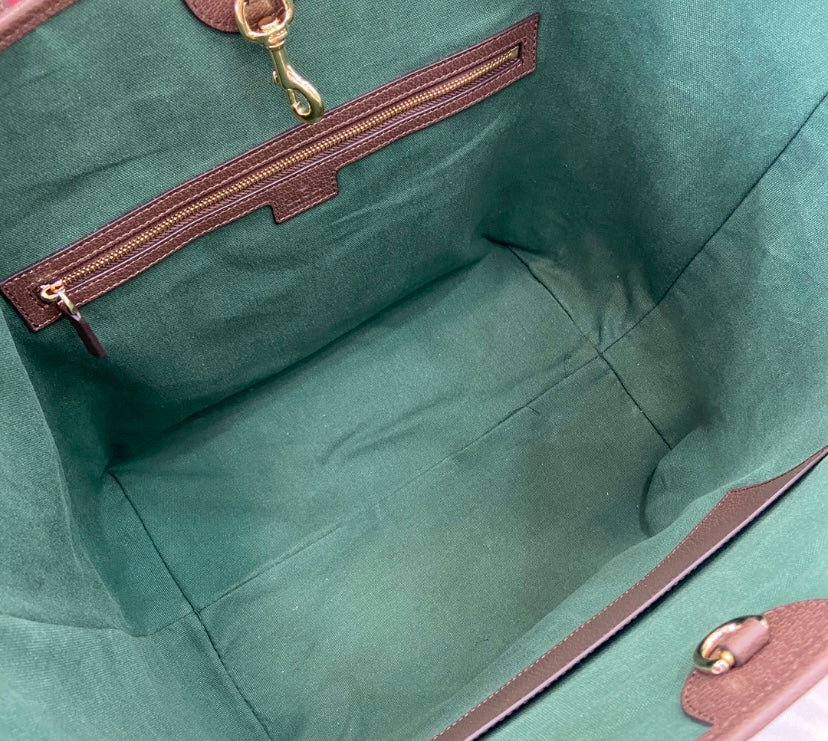 Chanel Vanity Case with Top Handle – Mint Green Quilted Caviar Leather
