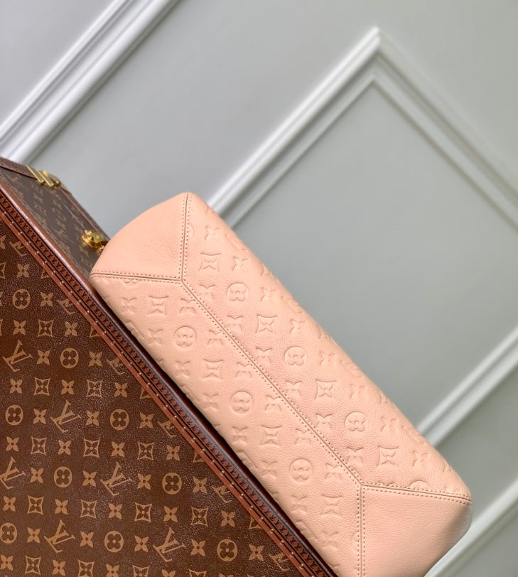 Louis Vuitton Lockme Ever MM – Empreinte Leather in Rose Poudre