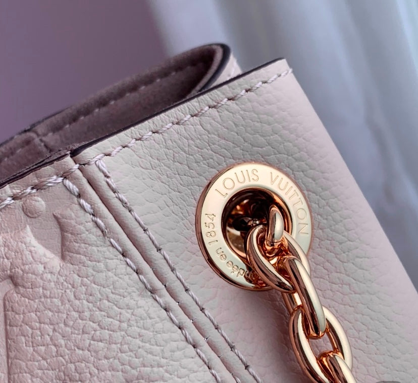 Louis Vuitton Lockme Ever MM – Empreinte Leather in Rose Poudre