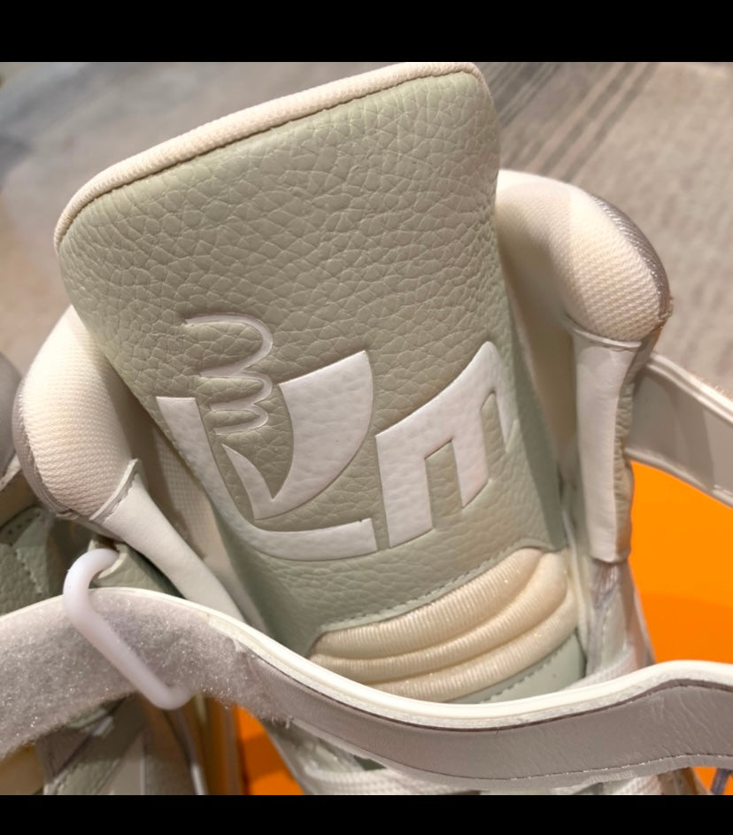 LV Trainer High White/Cream