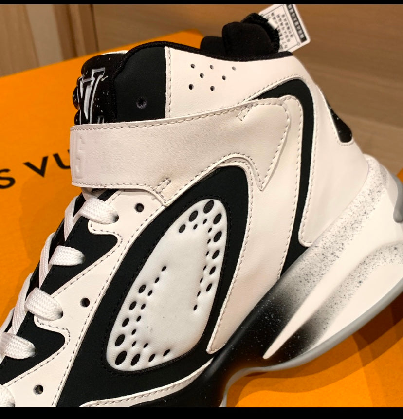 LV Trainer Mid White