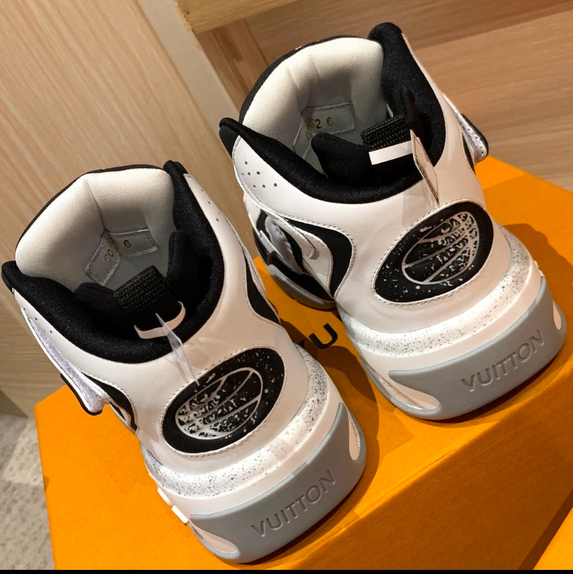 LV Trainer Mid White