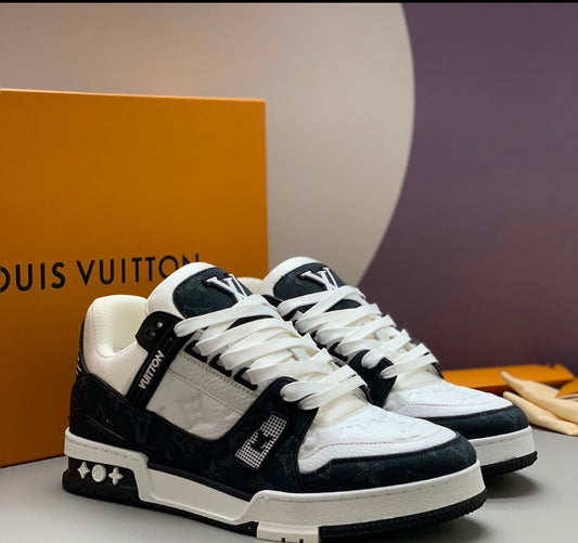 LV Trainer Black