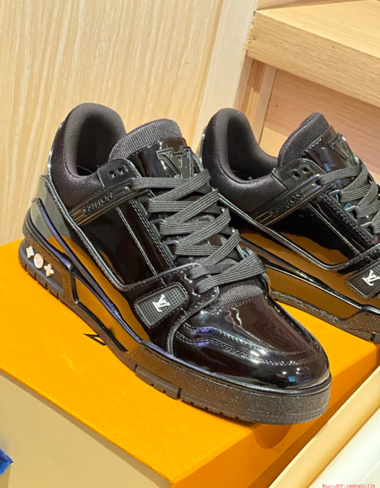 LV Trainer Black Bright