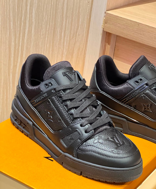 LV Trainer Patent Black