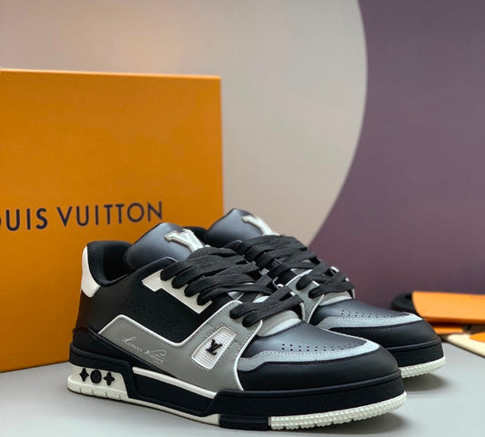 LV Trainer Black ASH