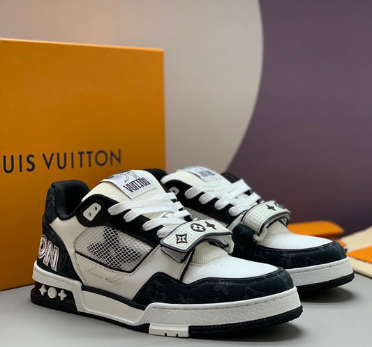 LV Trainer Velcro Black