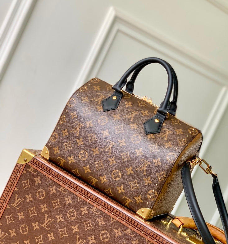 Louis Vuitton Speedy Bandoulière 30 Monogram Canvas