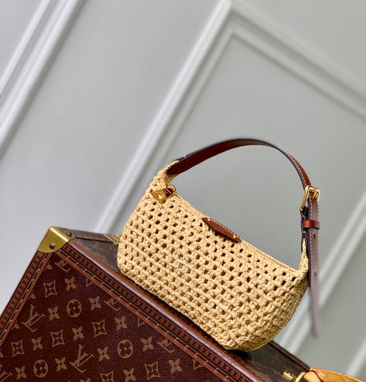 Louis Vuitton Crochet Coussin Shoulder Bag – Natural Beige