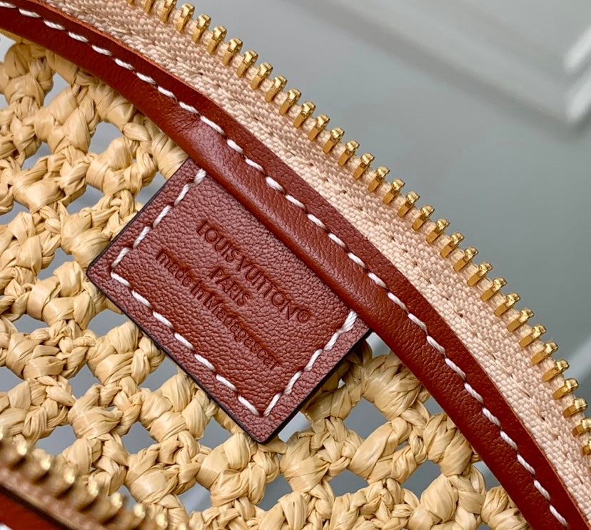 Louis Vuitton Crochet Coussin Shoulder Bag – Natural Beige